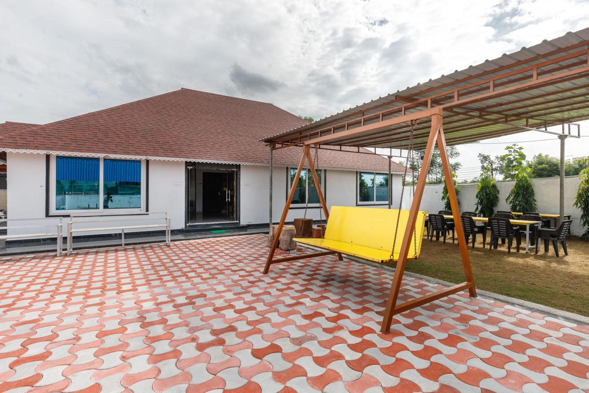 Aqua Lagoon Villa By Secret Turtle Pvt Pool Private Lawn Secundurabad Exterior foto